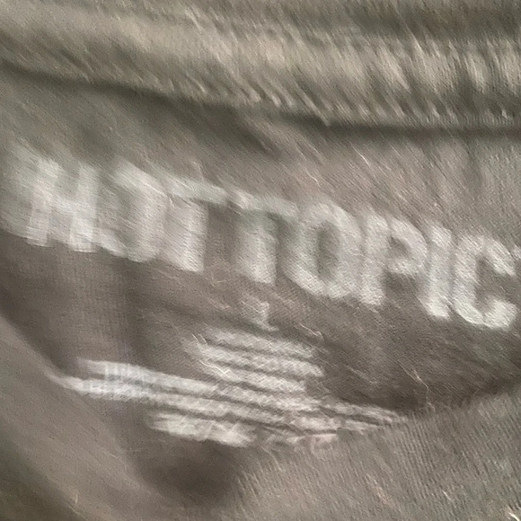 5/$20 Women’s Hot Topic Iridescent Graphic Tee Shirt Large Black - Picture 3 of 3